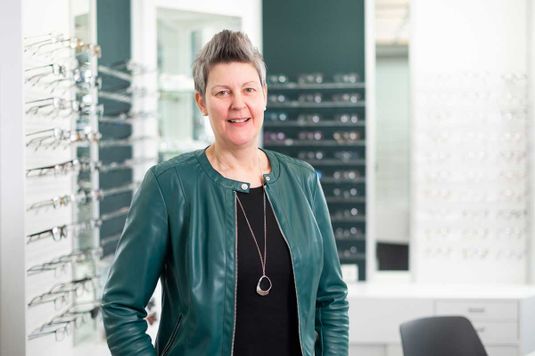 Augenoptikermeisterin Rita Foth